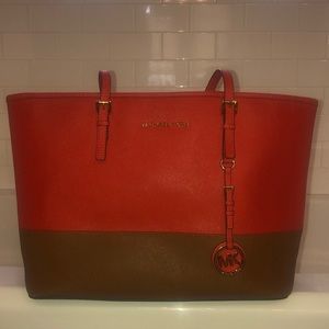 EUC Michael Kors Red & Brown purse w/ Gold accents